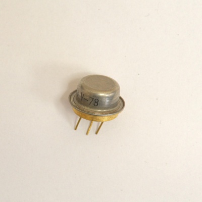 кт602; 604 и подобные желтые бу шт  кт602; 604 и подобные желтые бу шт